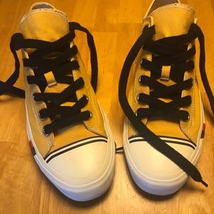 Men’s Pro Keds size 10.5